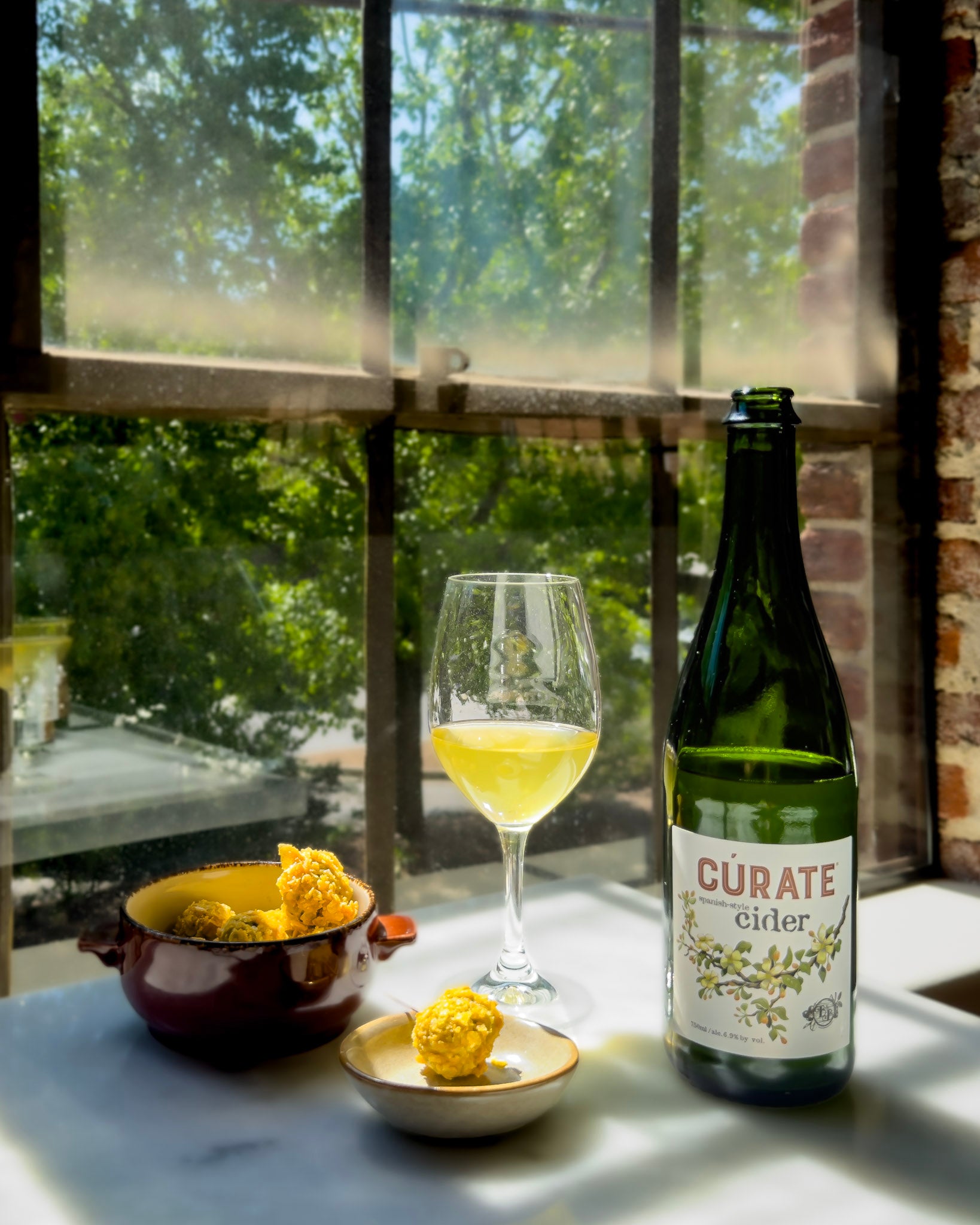 Limited-Edition Bottled Cúrate Spanish-Style Cider