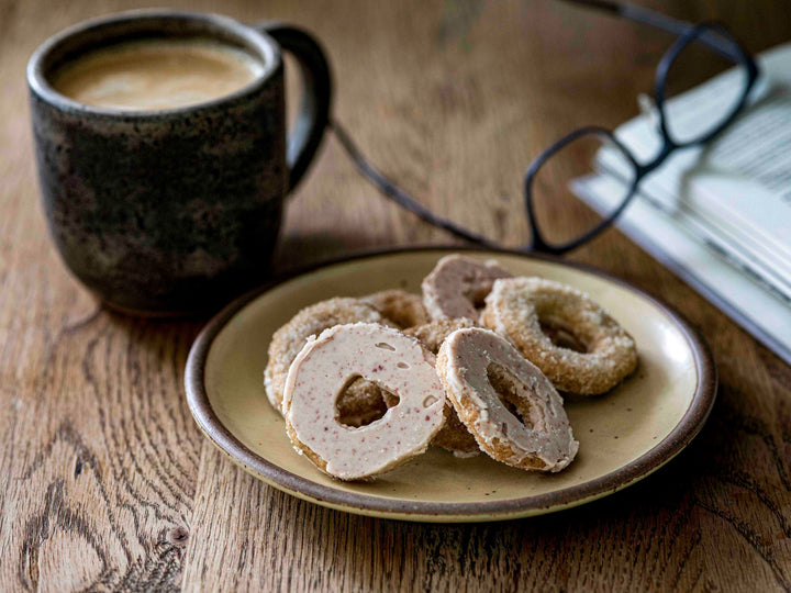 Marianitos Classic Spanish Olive Oil Cookies with Strawberry Chocolate