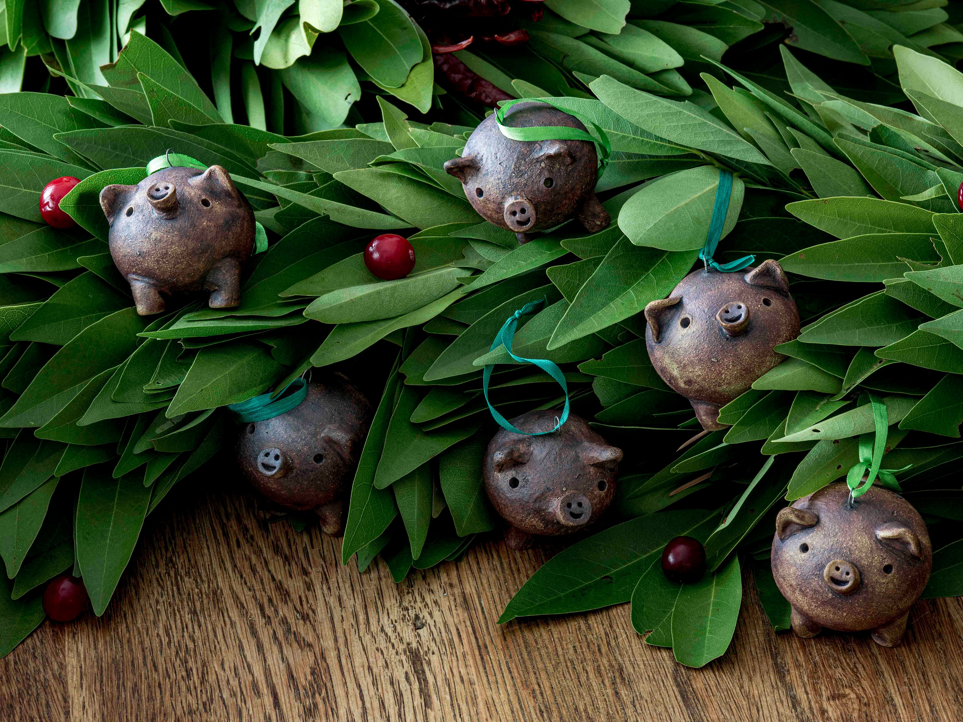 Handmade Cúrate Pig Ornament